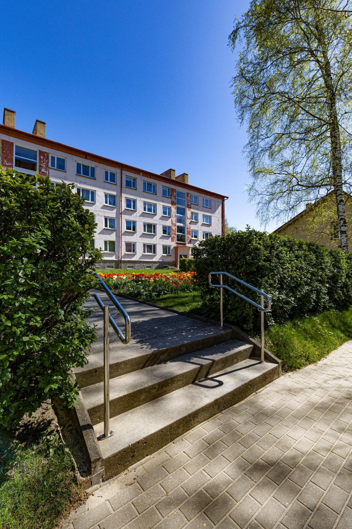 Apartment Kreutzwaldi 17 *